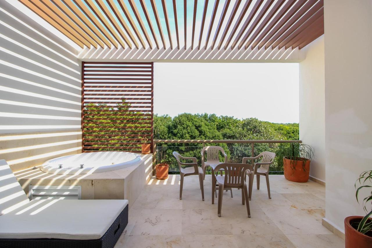 Exceptional 2Story Penthouse With Hot Tub And Rooftop Terrace In Bahia Principe Akumal Bagian luar foto